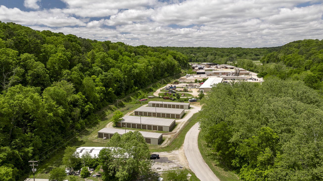 450 Pinion Dr, Bella Vista, AR 72714