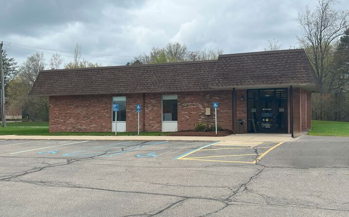 Pictures of Retail property located at 7001 Highland Rd, White Lake charter Township, MI 48383 for sales - image #1