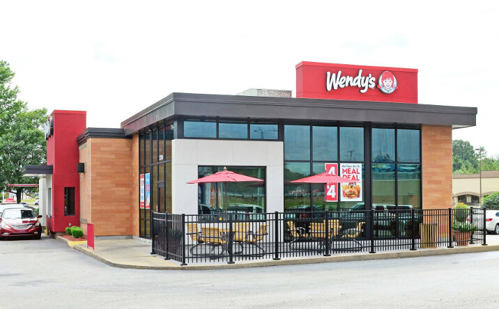 Pictures of Retail property located at 2330 Madison St, Clarksville, TN 37043 for comps - image #1