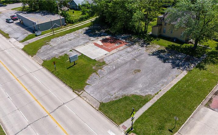 1709 W Main Street, Chanute, KS 66720 | Crexi.com