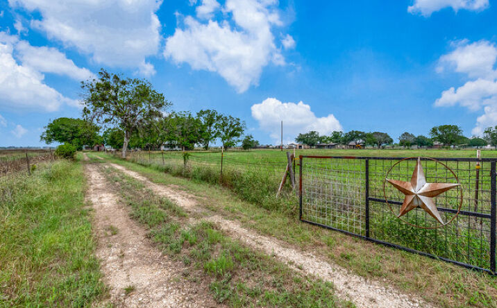 Pictures of Retail, Industrial, Mixed Use, Self Storage property located at 1807 Farm to Market Rd 758, New Braunfels, TX 78130 for sales - image #1