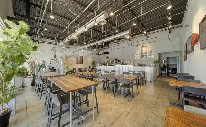 Pictures of Retail property located at Thai Restaurant for Sale in Miami in The Falls area, Miami, FL 33176 for sales - image #1