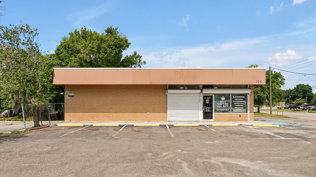 204 S John Young Pkwy, Kissimmee, FL 34741