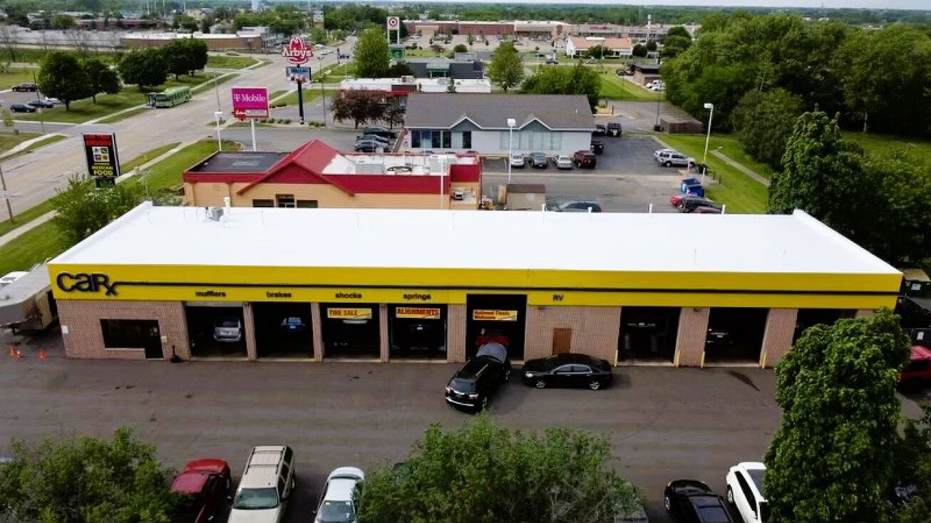 2090 S Koeller St, Oshkosh, WI 54902