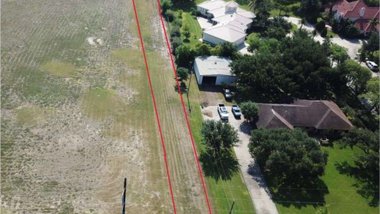 1205 S Westgate Dr, Weslaco, TX 78596