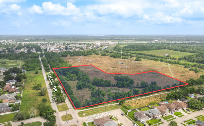 Pictures of Land property located at 4611 Tullis Dr, New Orleans, LA 70131 for sales - image #1
