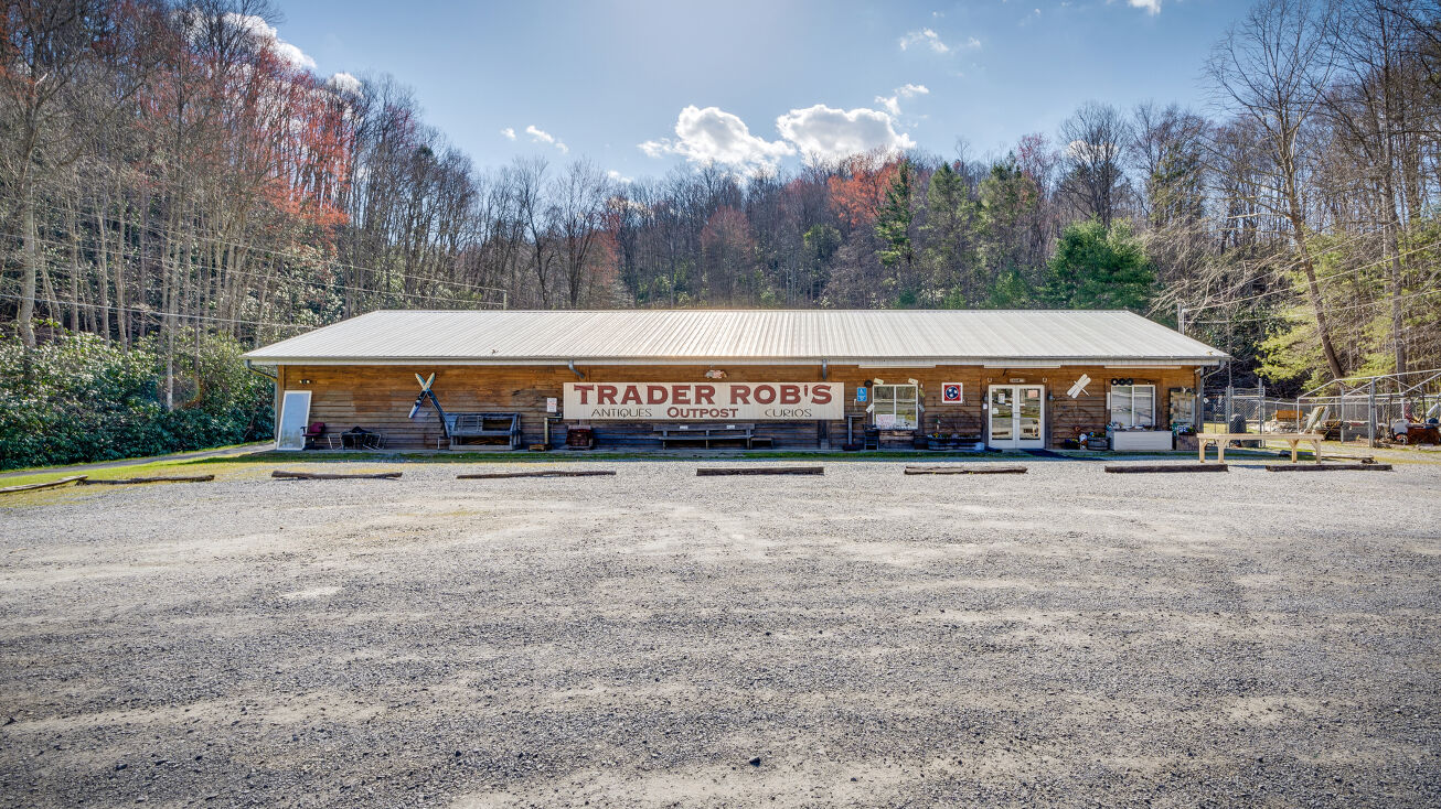 7050 US19E, Roan Mountain, TN 37687