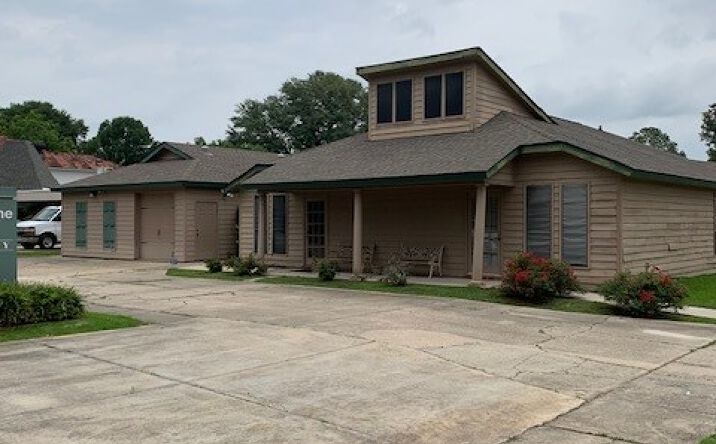 image of property at 13953 PERKINS RD Baton Rouge LA 70810
