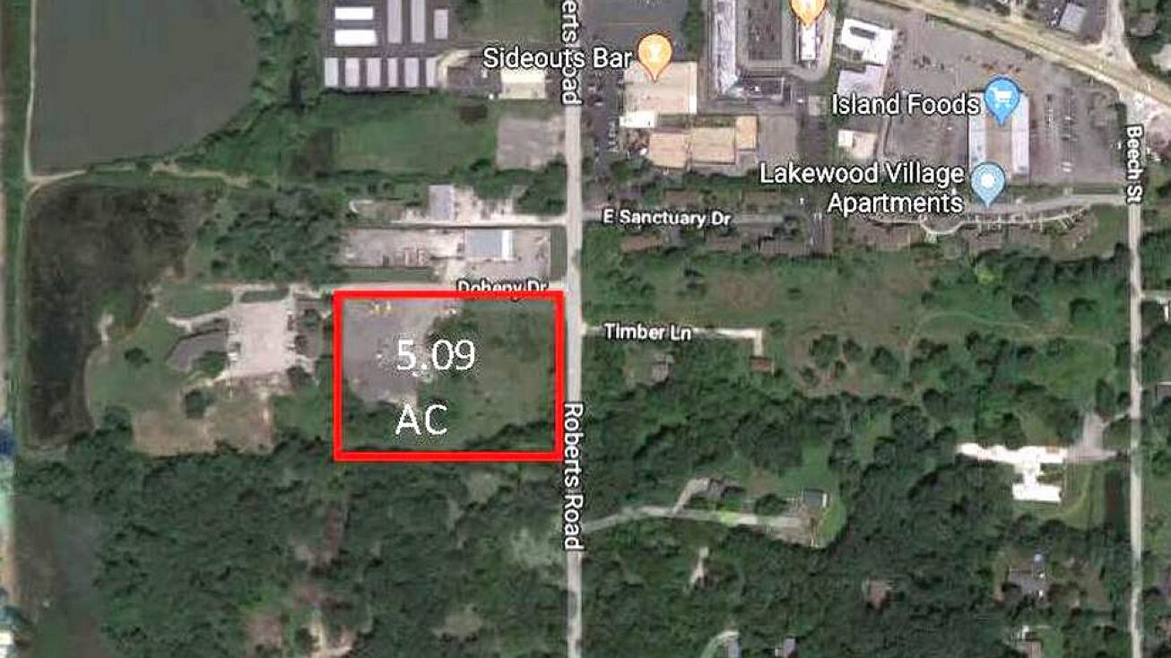 4035 Roberts Rd, Island Lake, IL 60042