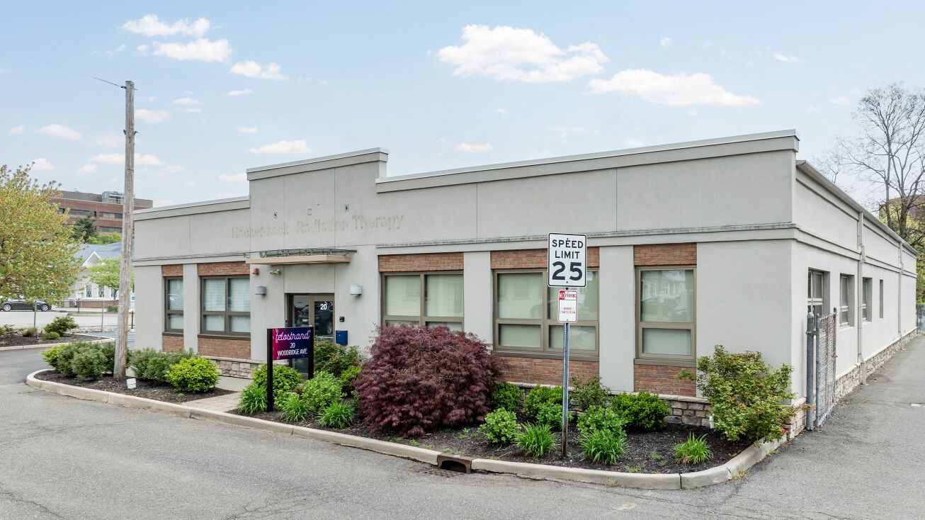 20 Woodridge Ave, Hackensack, NJ 07601