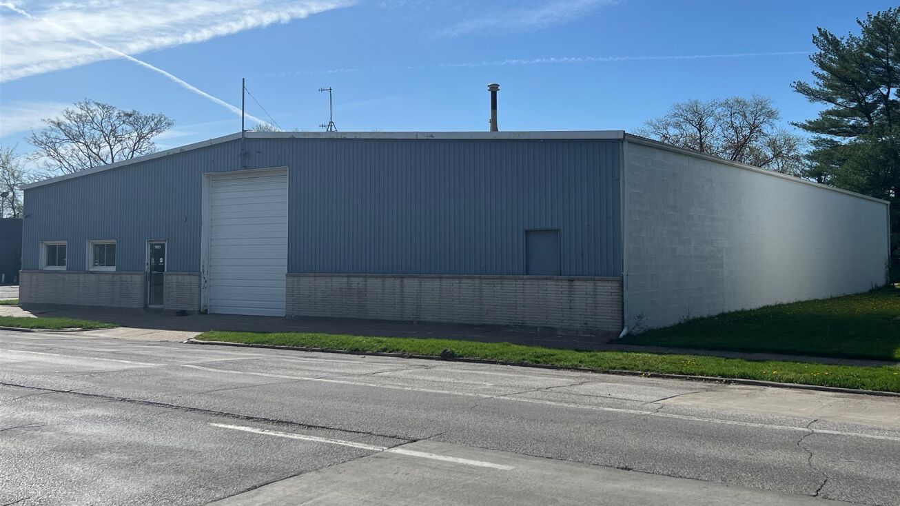 1803 W 4TH Street, Davenport, IA 52802 | Crexi.com