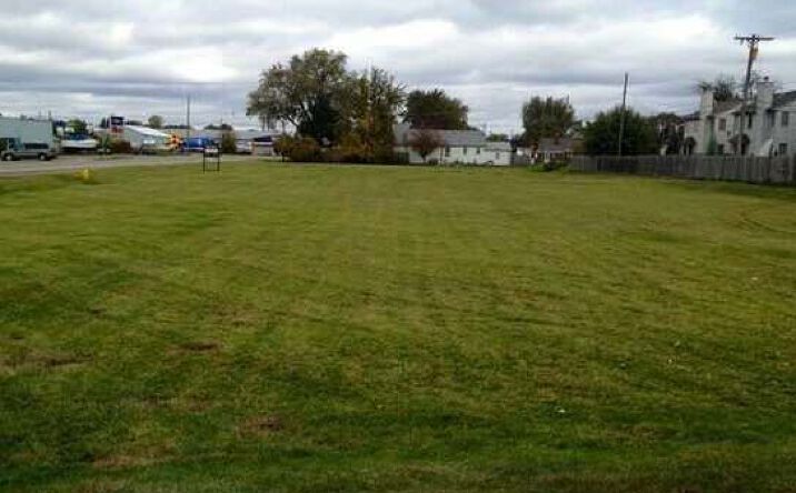 Pictures of Retail, Land property located at S River Rd, Harrison Township, MI 48045 for sales - image #1