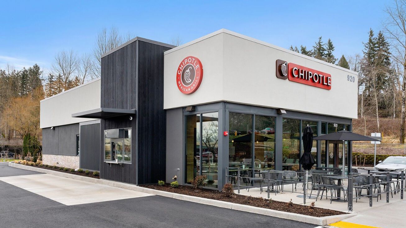 Pictures of Retail property located at 920 NE Wood Village Blvd, Wood Village, OR 97060 for sales - image #1