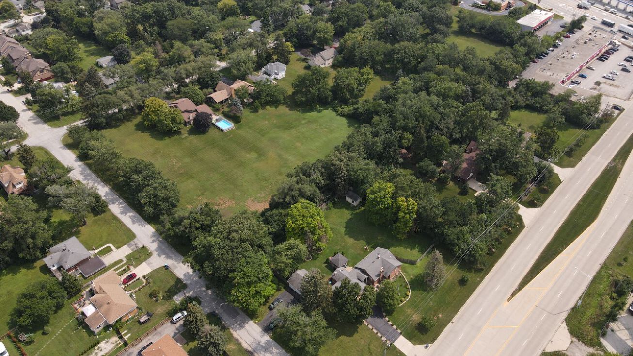 5N210 Central Rd, Itasca, IL 60143