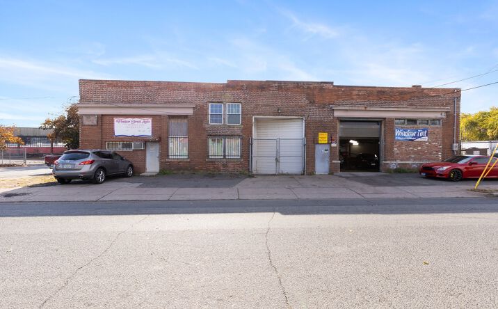 Pictures of Industrial, Retail property located at 709 Windsor St, Hartford, CT 06120 for sales - image #1