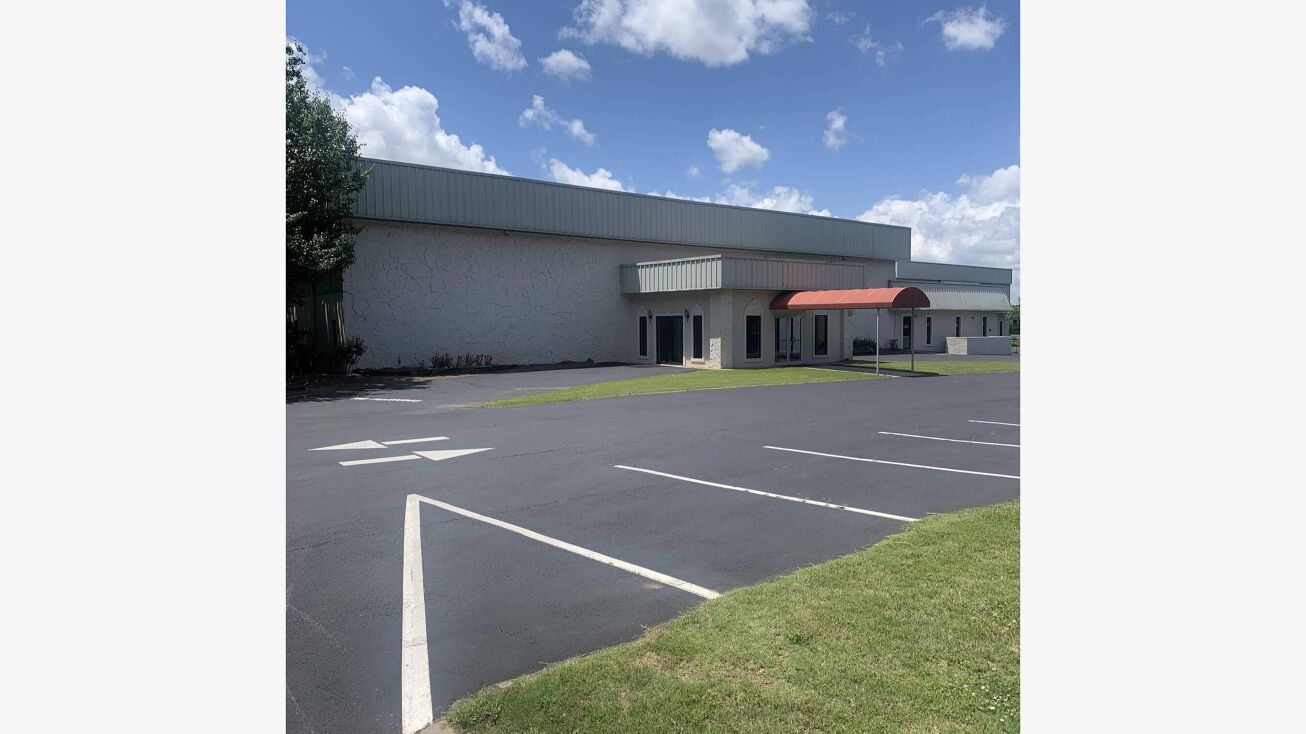 1521 Hurt Rd, Marietta, GA 30008