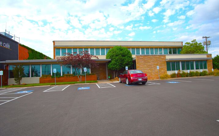 Pictures of Office property located at 521 W Wilshire Blvd, Oklahoma City, OK 73114 for sales - image #1