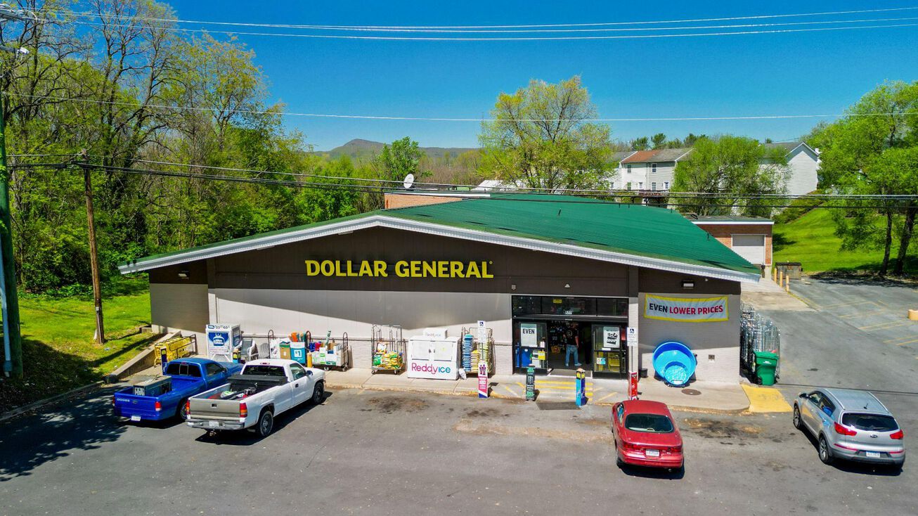 511 E Main St, Luray, VA 22835