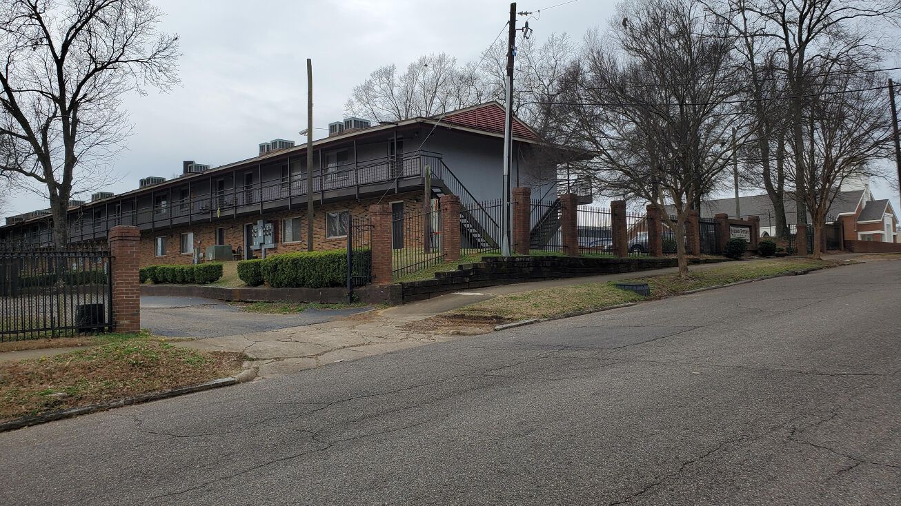 Pictures of Multifamily property located at 335 W Jeff Davis Ave, Montgomery, AL 36104 for sales - image #1
