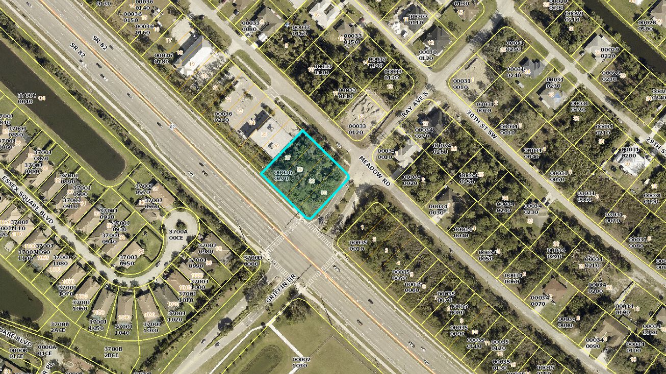 554 Meadow Rd, Lehigh Acres, FL 33973