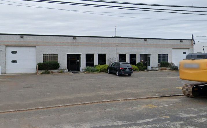 Pictures of Industrial property located at 136 Gazza Blvd, Farmingdale, NY 11735 for sales - image #1