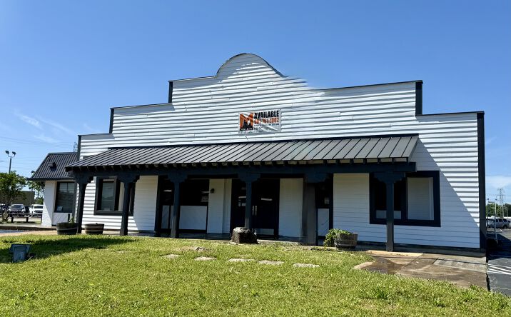 Pictures of Retail property located at 2551 Mt Moriah Rd, Memphis, TN 38115 for sales - image #1