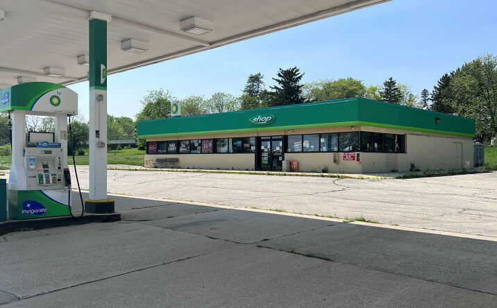 Pictures of Retail property located at N549 Boulder Rd, Emmet, WI 53098 for sales - image #1