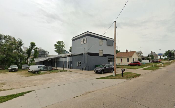 Pictures of Industrial property located at 931 Rockford Rd SW, Cedar Rapids, IA 52404 for sales - image #1
