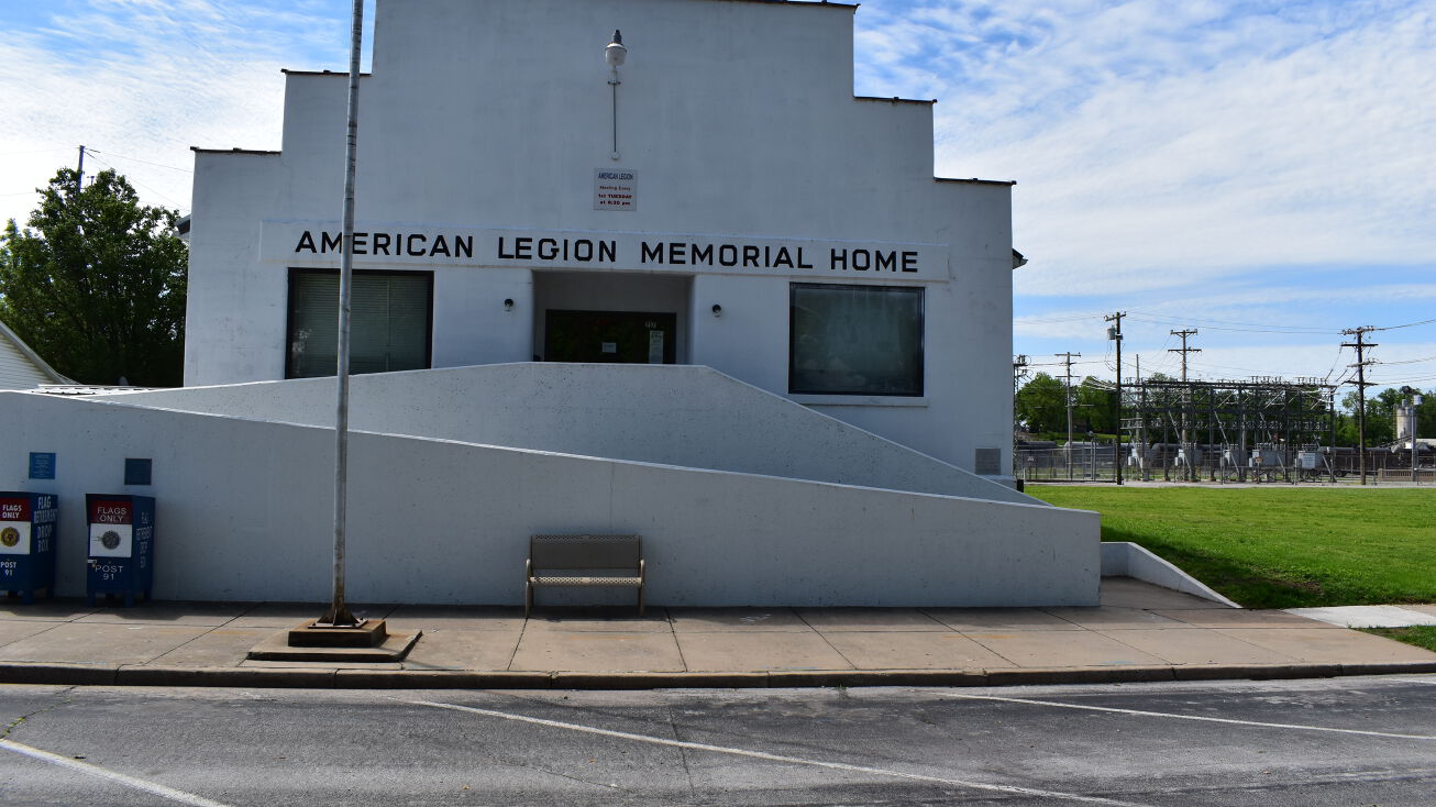 717 East Broadway , MO, MO 65708