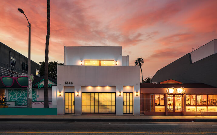 Pictures of Mixed Use property located at 1346 Abbot Kinney Blvd, Los Angeles, CA 90291 for comps - image #1