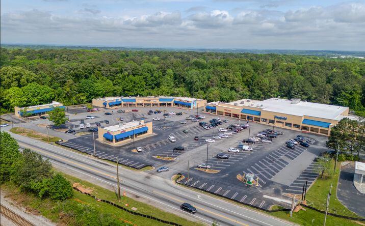 Pictures of Retail property located at 3435 Roosevelt Hwy, Atlanta, GA 30349 for sales - image #1