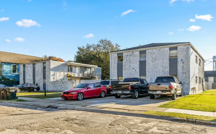 image of property at 1609 LESSEPS ST New Orleans LA 70117-4523