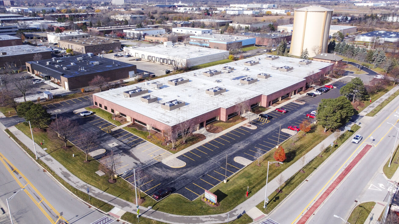 1300 N Plum Grove Rd, Schaumburg, IL 60173