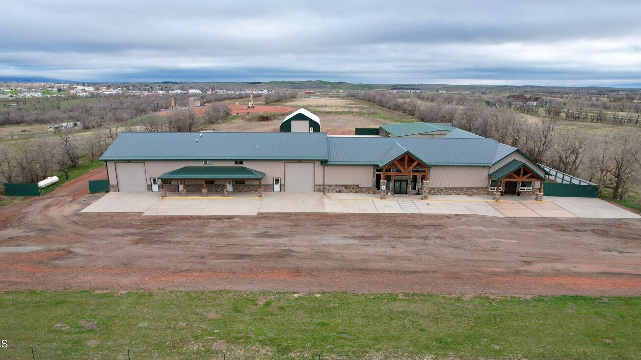 10317 Hwy 200, Killdeer, ND 58640