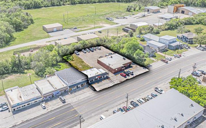 Pictures of Retail, Office property located at 149 W Main St, Azle, TX 76020 for sales - image #1