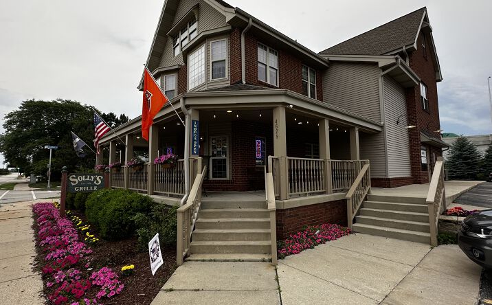 Pictures of Hospitality, Mixed Use, Office, Retail property located at 4629 N Port Washington Rd, Glendale, WI 53212 for sales - image #1