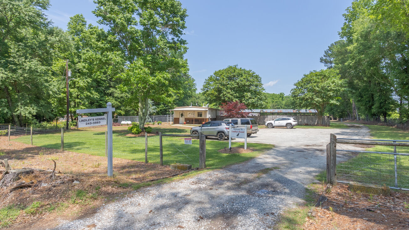 3332 W Rd, Piedmont, SC 29673