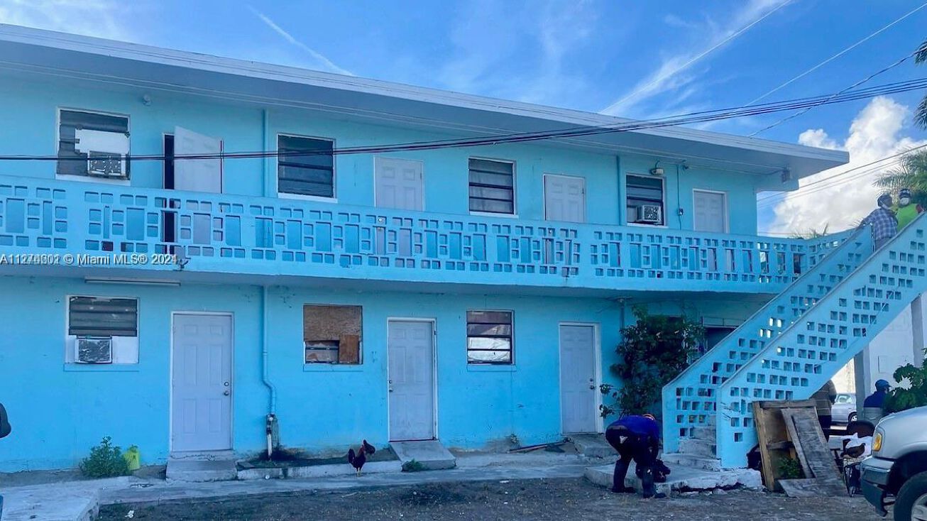 406 SW Avenue C Pl, Belle Glade, FL 33430