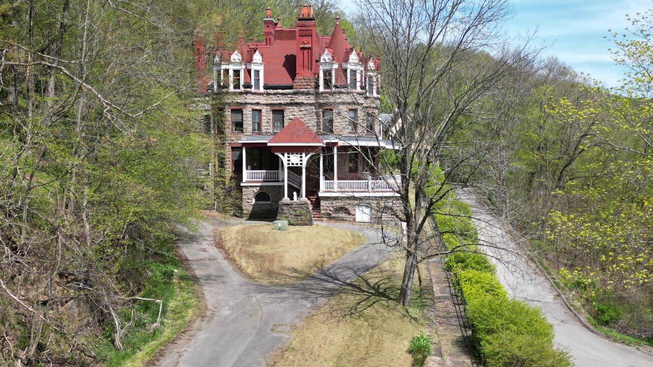 55 Douglas St, Little Falls, NY 13365