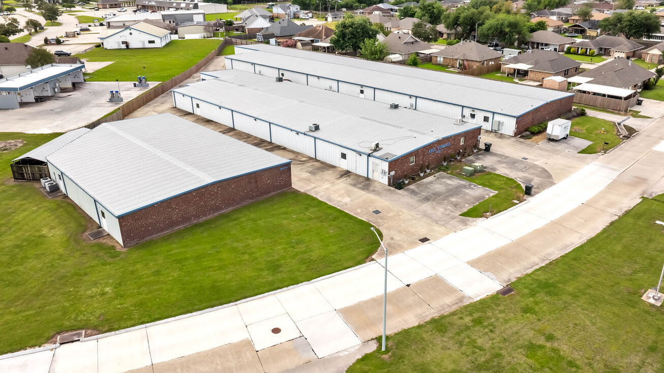 1133 Cottage Dr, Houma, LA 70360