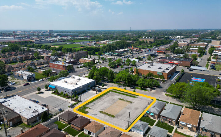 Pictures of Land property located at 2331 W 79th Pl, Chicago, IL 60652 for sales - image #1