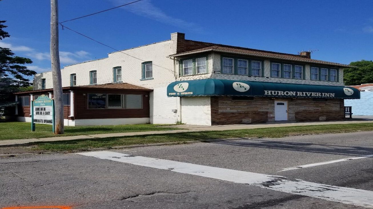 22401 Huron River Drive, Rockwood, MI 48173