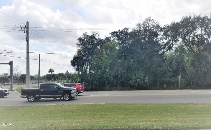 Pictures of Mixed Use, Multifamily, Retail property located at 1802 S Nova Road, South Daytona, FL 32119 for sales - image #1