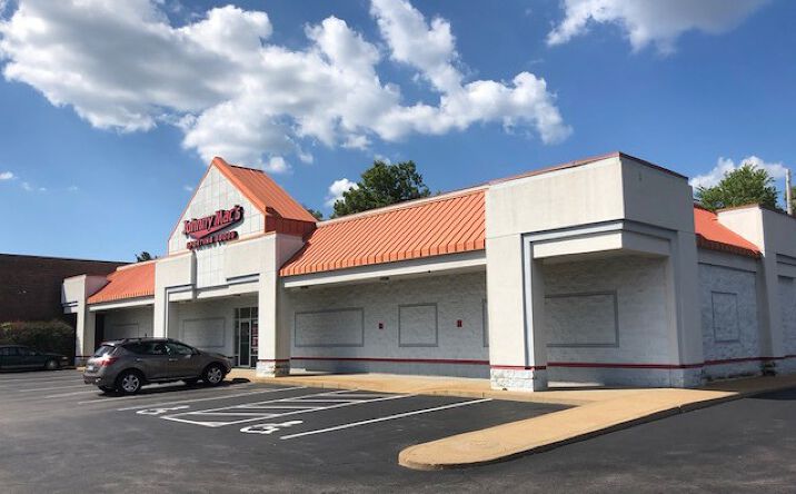 Pictures of Retail property located at 14649 Manchester Road, Ballwin, MO 63011 for comps - image #1