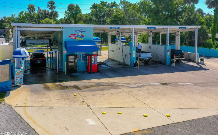 Pictures of Mixed Use, Retail, Special Purpose, Industrial, Office property located at 1451 N Nova Road, Holly Hill, FL 32117 for sales - image #1