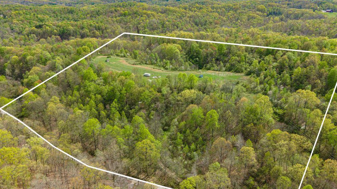 6085 Sealover Hollow Road, Philo, OH 43771