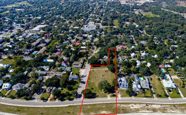 Pictures of Land property located at 400 N Beach Blvd, Waveland, MS 39576 for sales - image #1