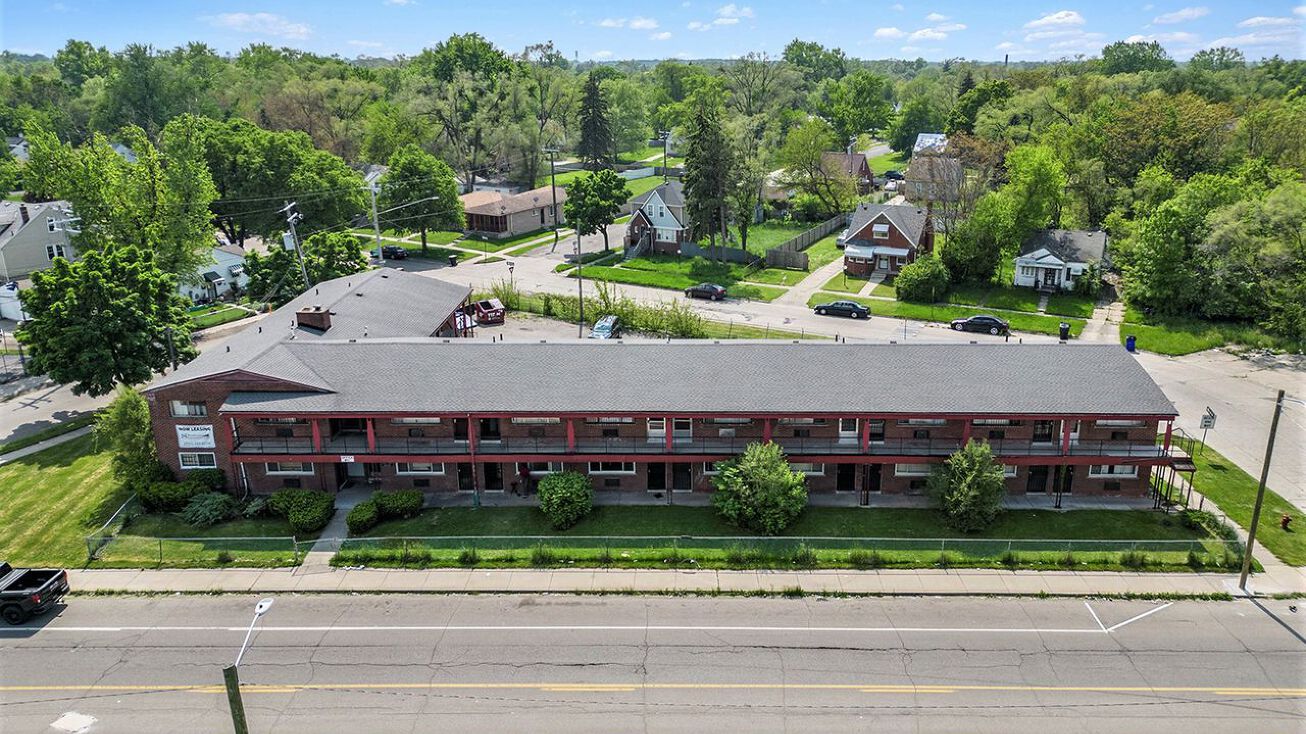 19625 Conant, Detroit, MI 48234