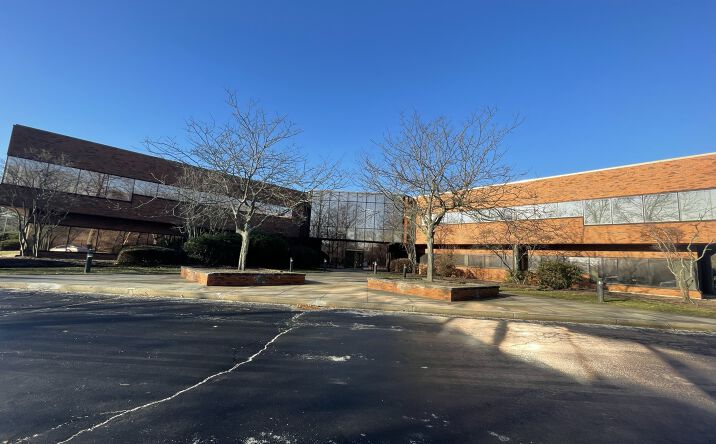Pictures of Office property located at 100 S Shore Dr, East Haven, CT 06512 for sales - image #1
