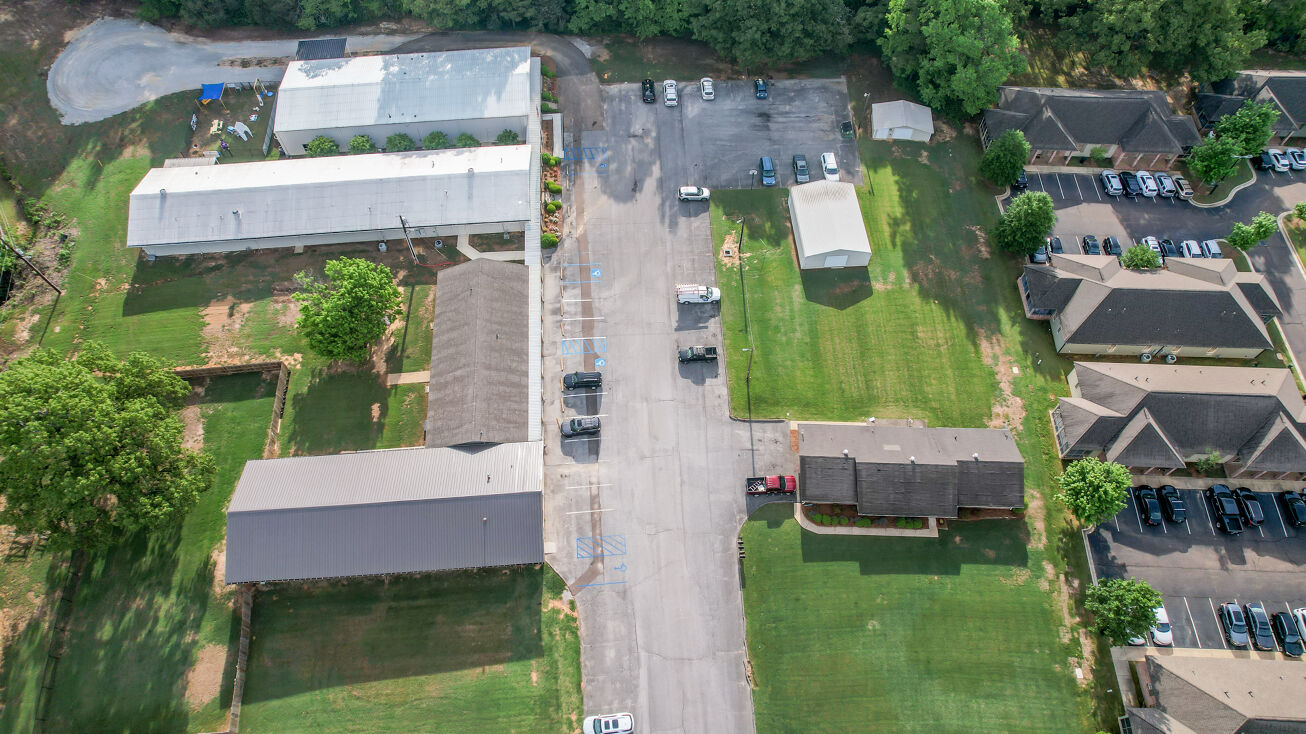 Pictures of Land, Mixed Use, Multifamily, Office property located at 2885 S Lamar Blvd, Oxford, MS 38655 for sales - image #1